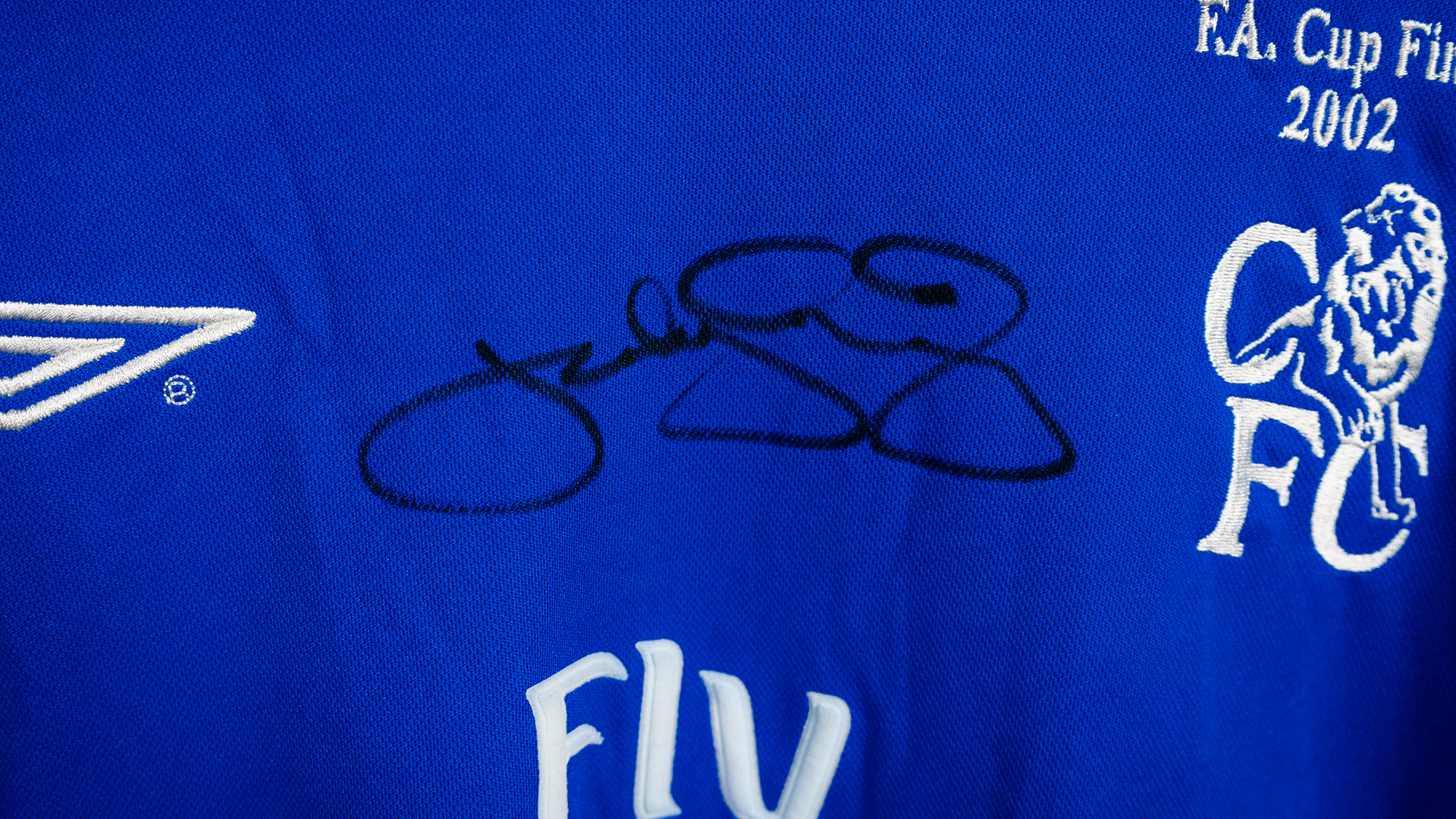 Match-worn and signed jerseys - Soccer, Basketball, Cycling & Rugby