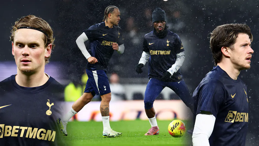 Tottenham players wearing Lunar New Year football shirts