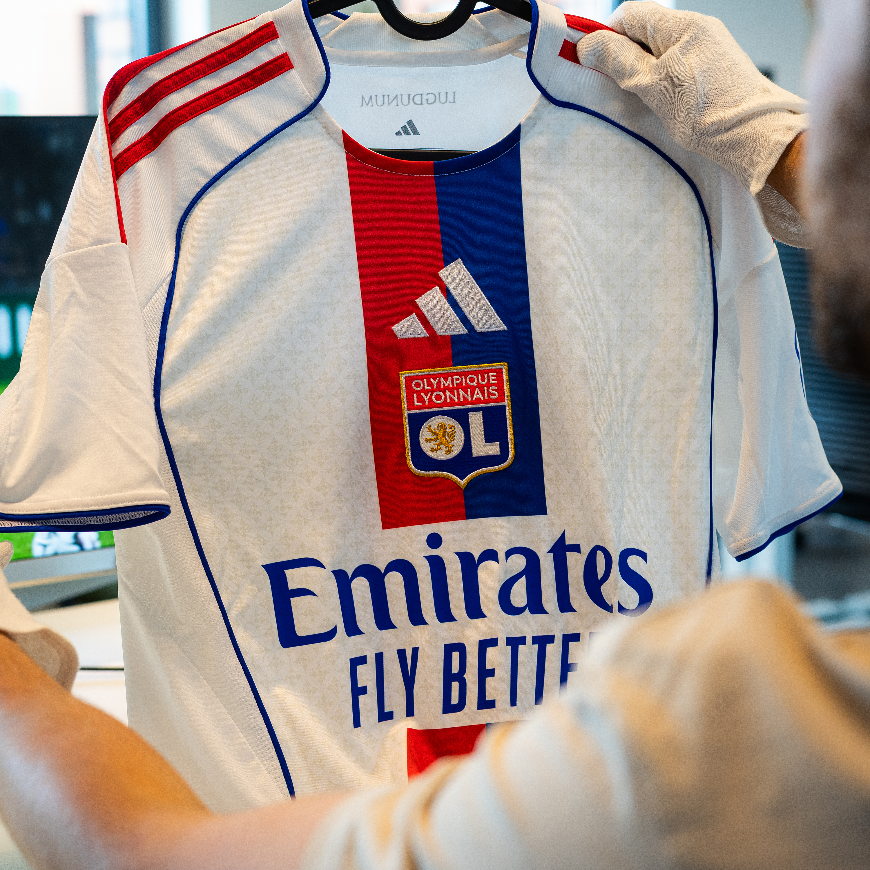 オリンピック・リヨンのユニフォーム | MatchWornShirt