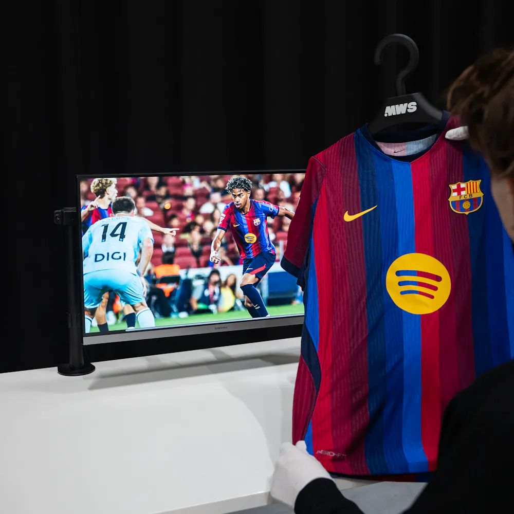 Authenticating FC Barcelona shirt by MWS employee